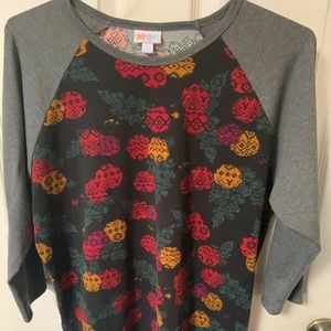 LuLaRoe Three Quarter Sleeve “Randy” Tee